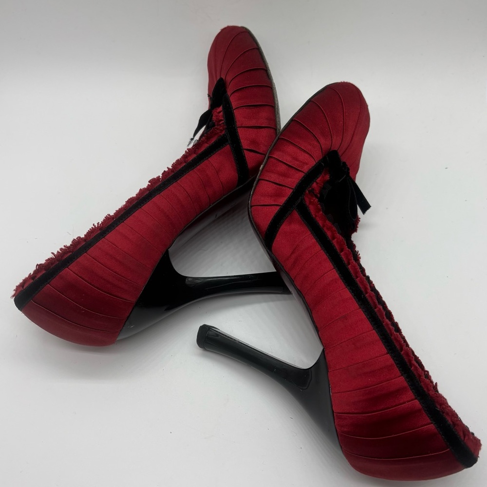 Louis Vuitton Red Satin Black Lace Balmoral Pumps 3” High Heels Sz 37.5 US 7.5 - Picture 7 of 11